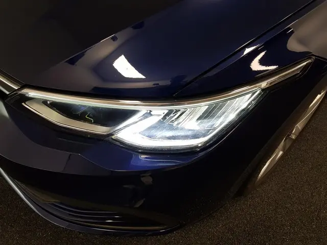 Volkswagen Golf 1.5 eTSI 150pk DSG Life 2020 Benzine 25
