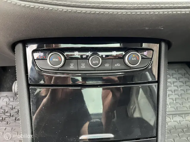 Opel Grandland X 1.2 Turbo Ultimate 2018 Benzine 15