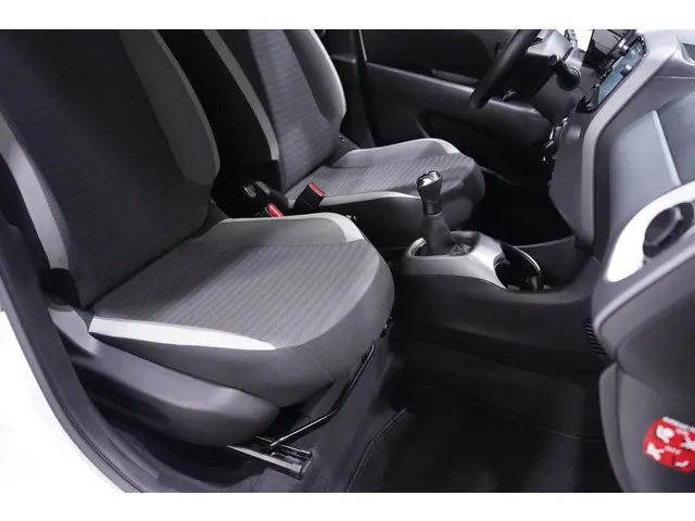 Toyota Aygo 1.0 VVT-i x-play 2020 Benzine 30