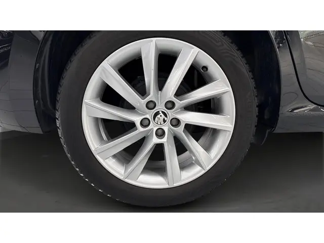 Škoda Scala 1.0 TSI Sport Business 2023 Benzine 13
