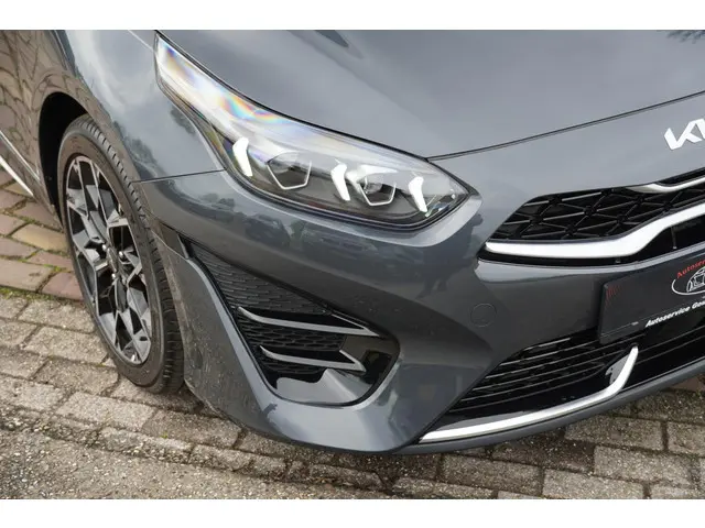 Kia ProCeed 1.5 T-GDi GT-PlusLine 2023 Benzine 16