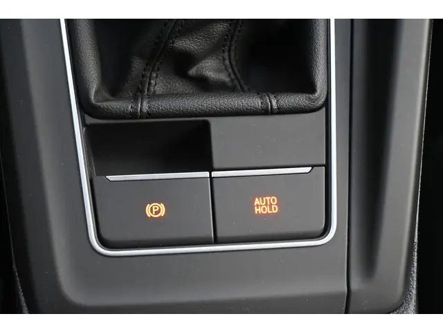 Volkswagen Golf 1.0 TSI Life 2021 Benzine 28