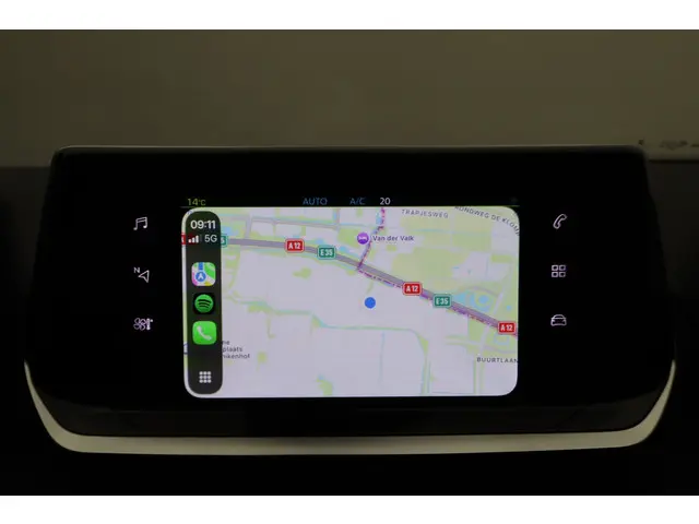 Peugeot e-2008 EV Allure 50 kWh 2023 Elektrisch 39