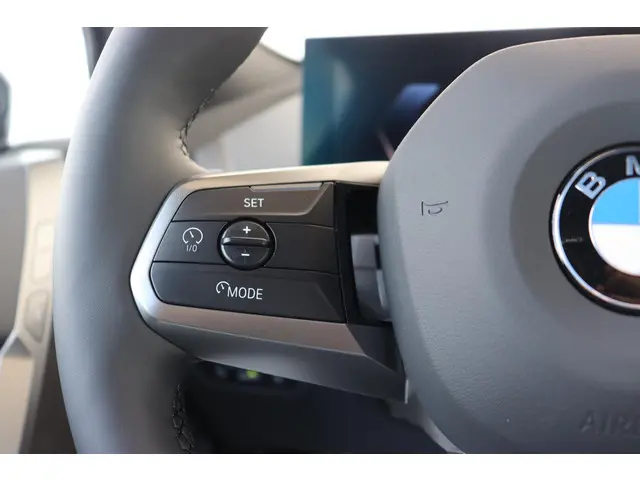 BMW iX xDrive45 2025 Elektrisch 20