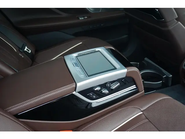 BMW 7 Serie 745Le xDrive 2019 Hybride Benzine 15