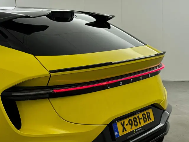 Lotus Eletre R 112kWh/906pk 2023 Elektrisch 8