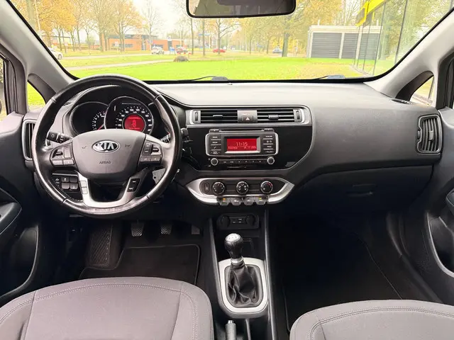 Kia Rio 1.2 CVVT DynamicLine 2015 Benzine 10