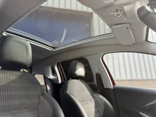 Peugeot 2008 1.2 PureTech Allure 2018 Benzine 20