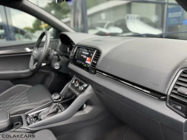 Škoda Karoq 2.0 TSI 4x4 Sportline Business 2022 Benzine 46