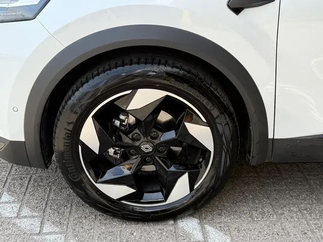 Renault Captur 1.3 mild hybrid 160 techno 2024 Benzine 7