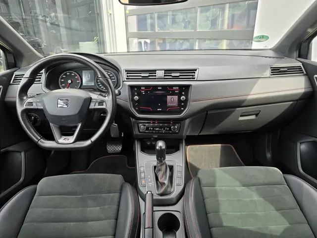 SEAT Ibiza 1.0 TSI FR Business |Automaat|Navi ! 2019 Benzine 13