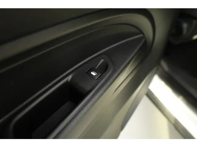 Jeep Avenger Longitude 54 kWh 2023 Elektrisch 36