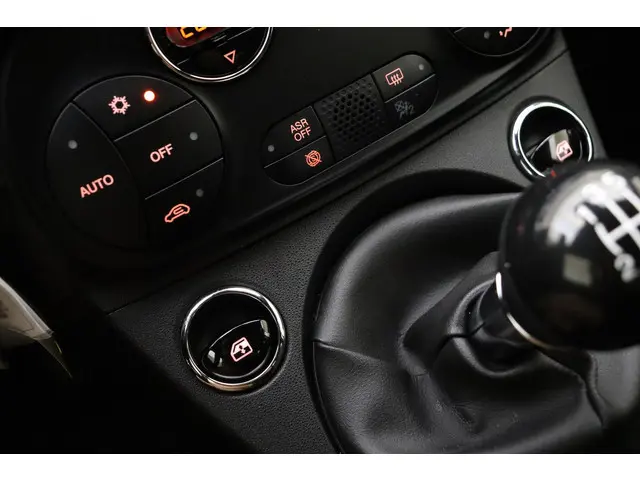 Fiat 500C 1.0 Hybrid Dolcevita 2024 Benzine 20