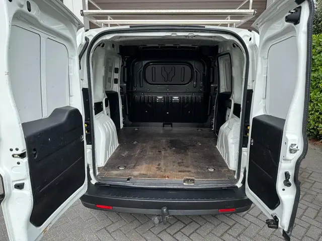 Opel Combo 1.3 CDTi L1H1 ecoFLEX Edition 2016 Diesel 12