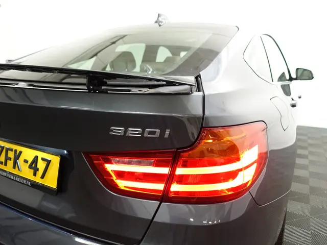 BMW 3 Serie Gran Turismo 320i M Sport Aut- 2015 Benzine 36