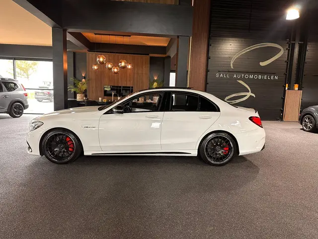 Mercedes-Benz C-Klasse AMG 63 S 2016 Benzine 4