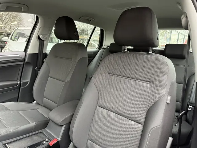 Volkswagen Golf 1.0 TSI Comfortline 2019 Benzine 10