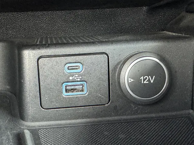 Ford Kuga 2.5 PHEV ST-Line 2020 Hybride Benzine 31