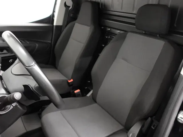 Opel Combo 130pk Automaat L2H1 Edition 2022 Diesel 22