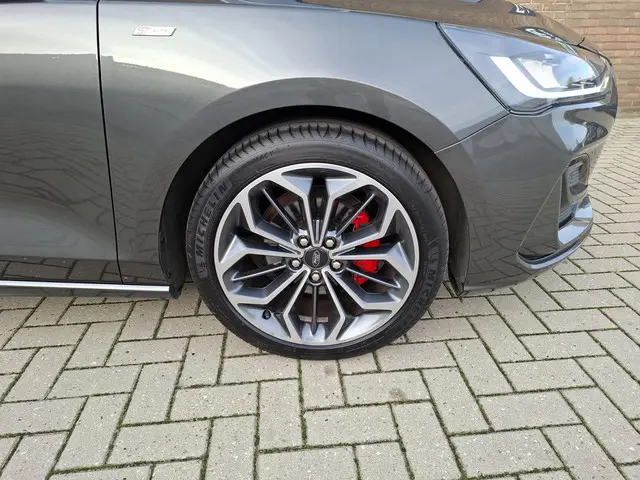 Ford Focus 1.0 EcoBoost Hybrid ST Line X 2023 Benzine 4