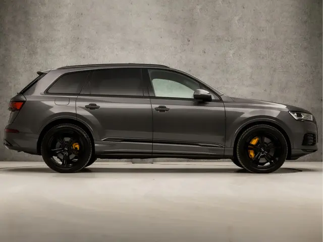 Audi Q7 50 TDI quattro S-Line Sport 2019 Diesel 4