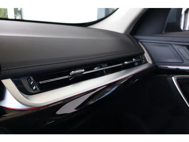 BMW X1 xDrive25e 2025 Hybride Benzine 21