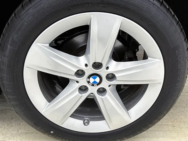 BMW 2 Serie Active Tourer 218i Executive 2017 Benzine 32