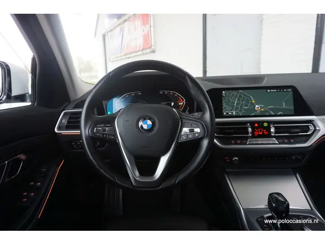 BMW 3 Serie Touring 318i Exec 2020 Benzine 9