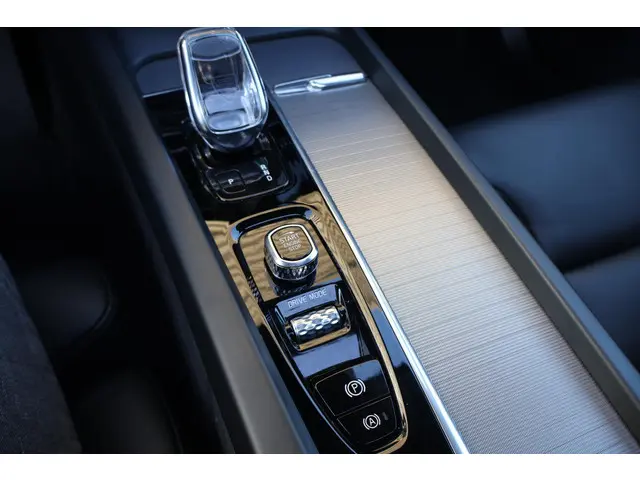 Volvo XC60 T8 AWD Inscription 2021 Hybride Benzine 33