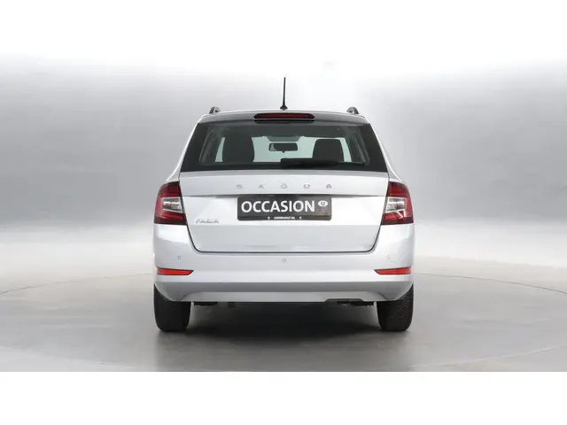 Škoda Fabia Combi 1.0 TSI 95pk Ambition 2022 Benzine 8