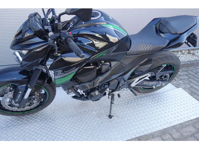 Kawasaki Z800 ABS 2016 Benzine 18