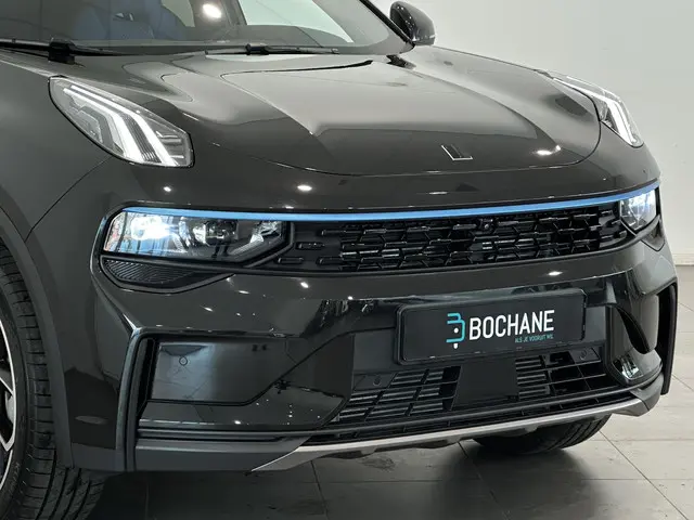 Lynk & Co 01 1.5 2025 Hybride Benzine 52