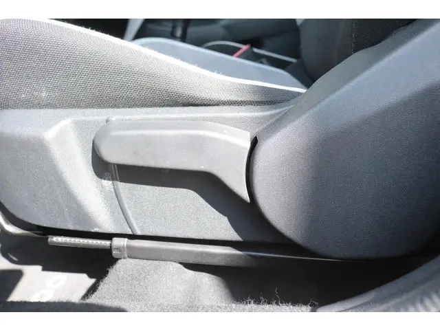 Toyota Aygo 1.0 VVT-i x-play, Camera, Airco 2016 Benzine 10