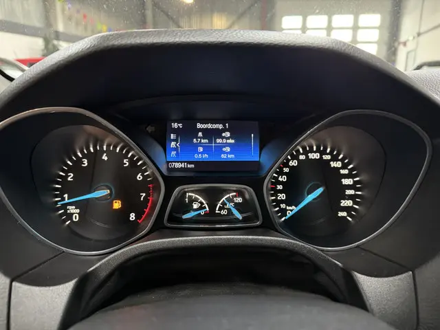 Ford Focus Wagon 1.0 ST-Line 2017 Benzine 11