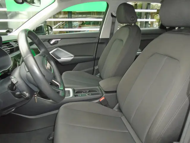 Audi Q3 45 TFSI e Advanced edition 2022 Hybride Benzine 19