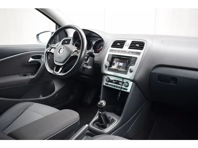 Volkswagen Polo 2