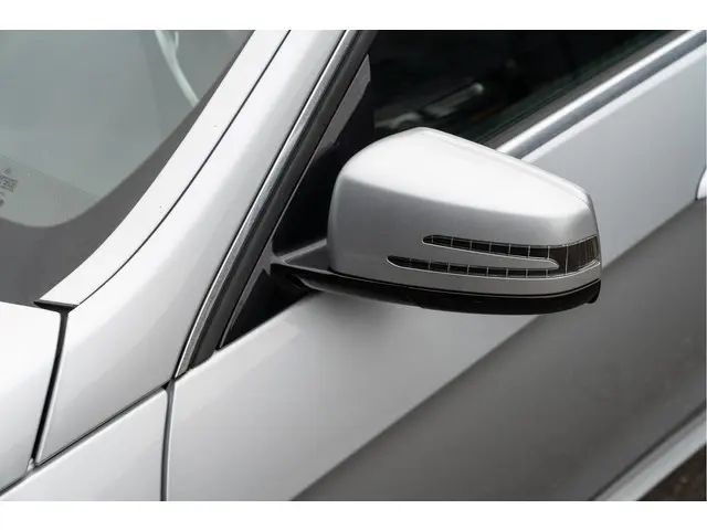 Mercedes-Benz E-Klasse E200 Avantgarde 2013 Benzine 25