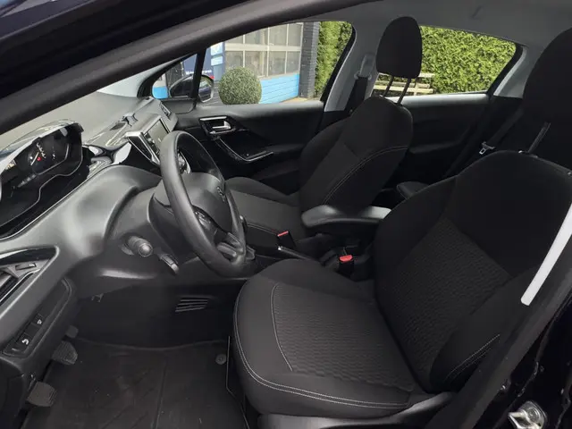 Peugeot 208 1.2 RIJKLAAR! Nieuwe Distributie 2019 Benzine 29