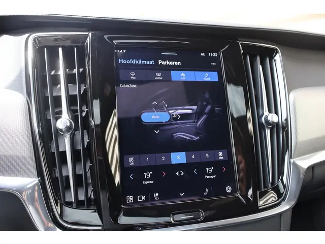 Volvo S90 T8 AWD Ultimate Dark 2024 Hybride Benzine 49