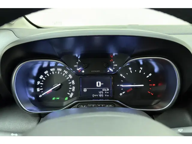 Citroën C3 Aircross 1.2 PureTech Shine 2021 Benzine 29