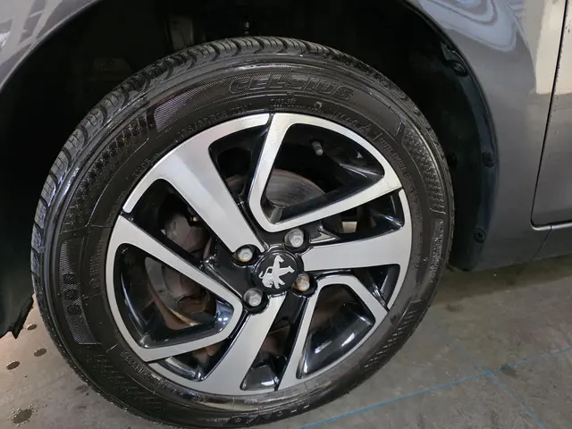 Peugeot 108 1.0 e-VTi Active 2022 Benzine 16