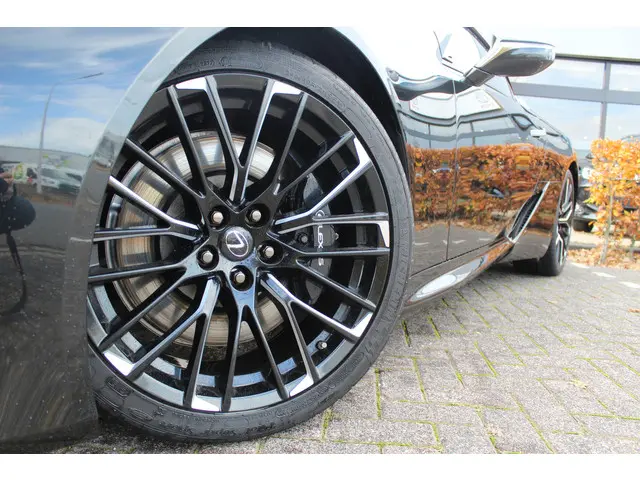 Lexus LC Convertible 500 Hokkaido Edition 2023 Benzine 17