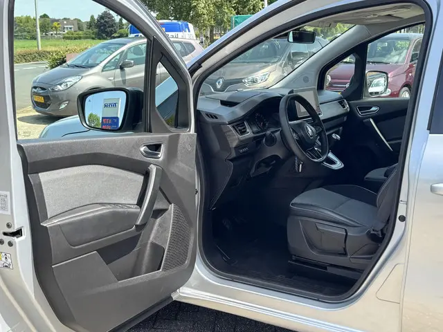 Renault Kangoo 1.3 TCe 100 Luxe L1 2022 Benzine 10
