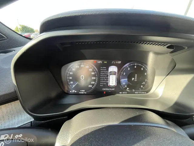 Volvo XC40 1.5 T2 R-Design 2021 Benzine 10