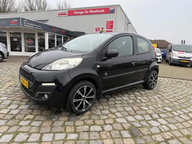 Peugeot 107 1.0 Envy 2013 Benzine 2