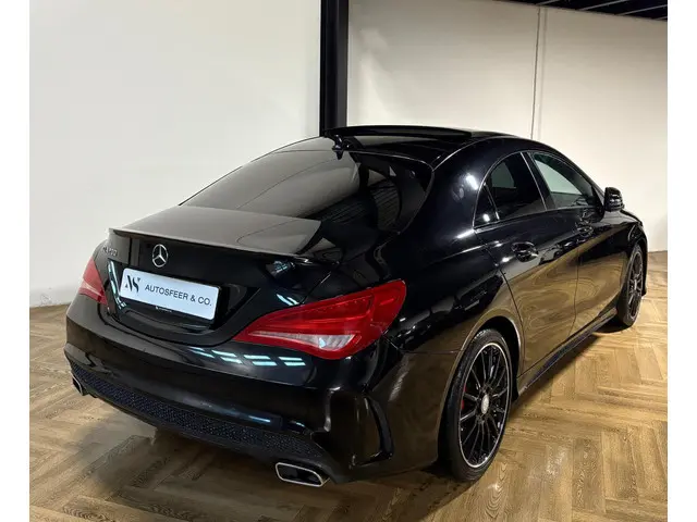Mercedes-Benz CLA 200 PANO PDC AMG 2014 Benzine 2