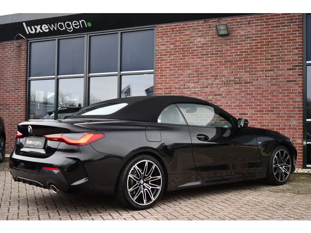 BMW 4 Serie Cabrio 420i M-Sport 2022 Benzine 33