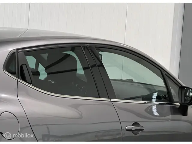 Renault Clio 0.9 TCe ECO Night&Day 2015 Benzine 23