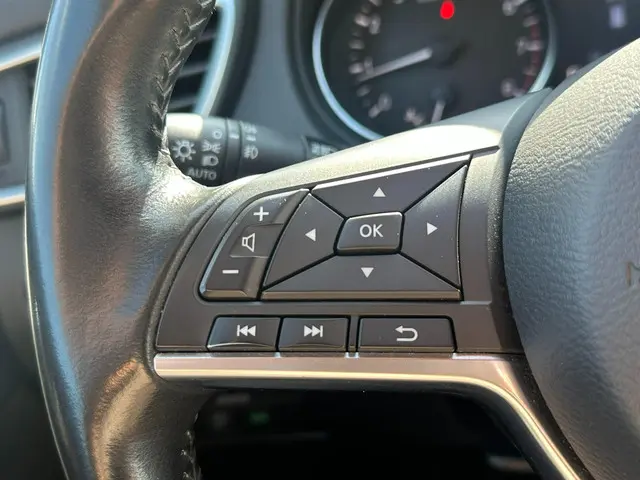 Nissan QASHQAI 1.2 N-Connecta l PANO 2017 Benzine 8