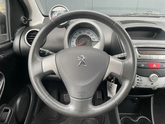 Peugeot 107 1.0 Active 2013 Benzine 10